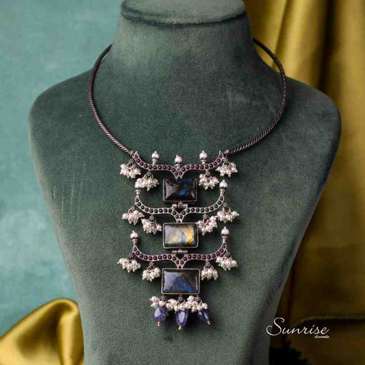 HASLI STYLE NECKLACE