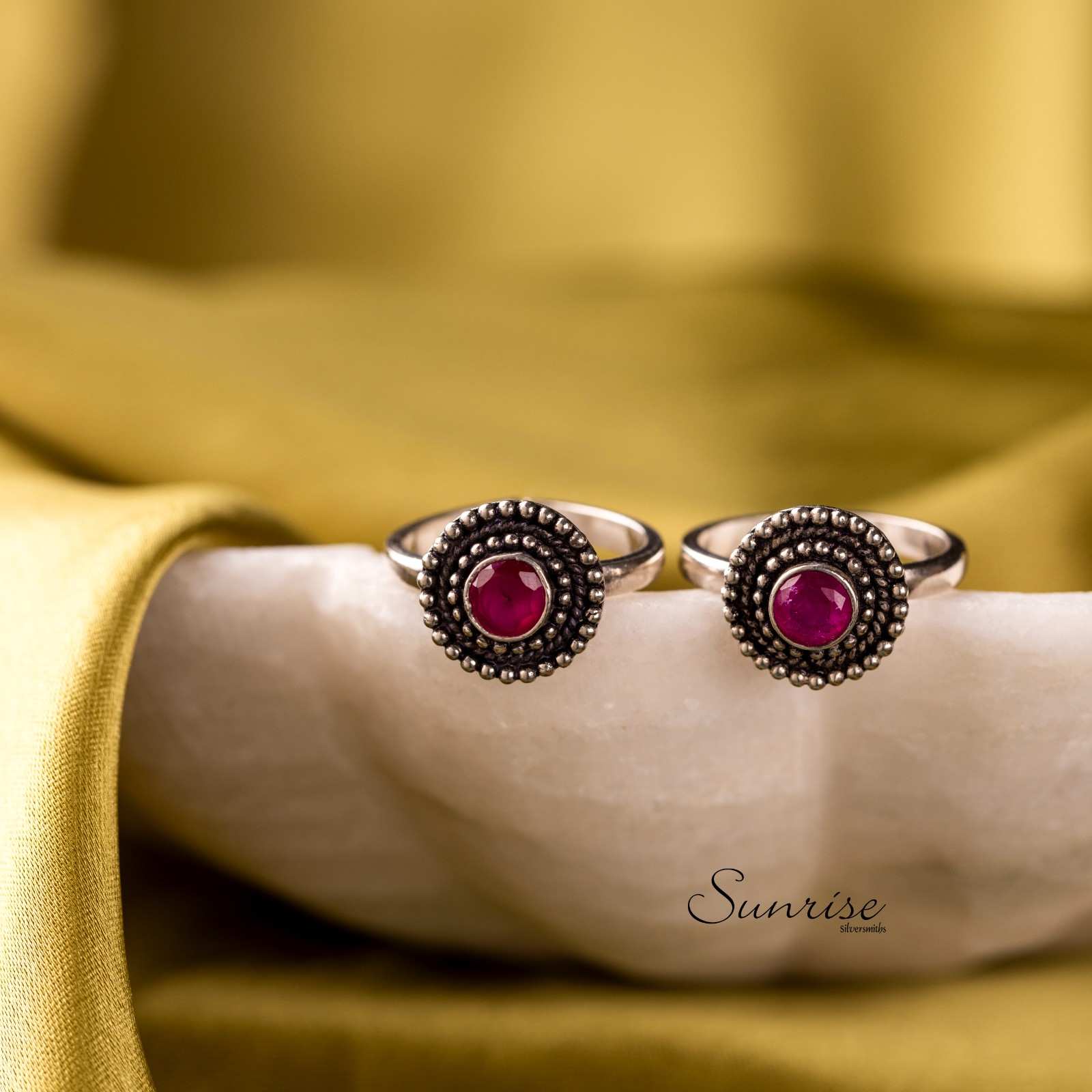 CUT STONE TOE RINGS – Sunrise Silversmiths