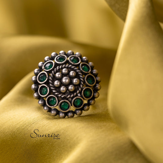 GREEN FINGER RING