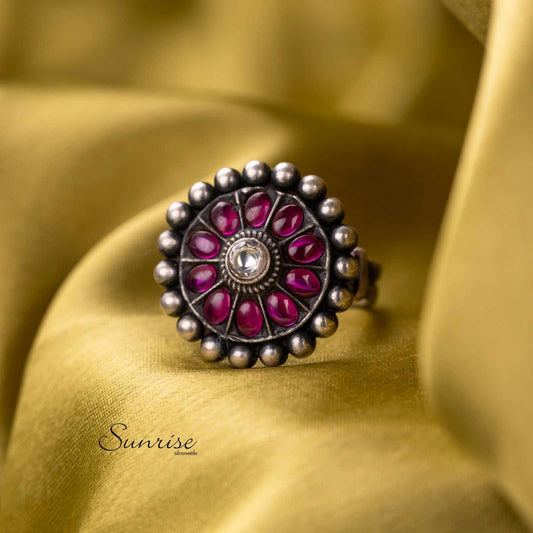 SUKHI FINGER RING