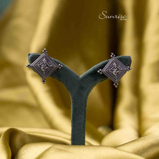 SQUARE KRISHNA STUDS