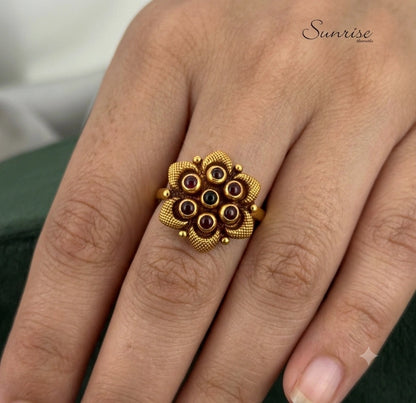 GP FLORAL FINGER RING