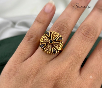 ANTIQUE FLORAL GP FINGER RING