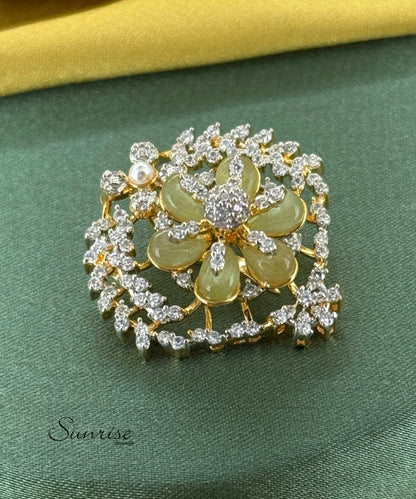 TRENDY VICTORIAN PENDANT SET