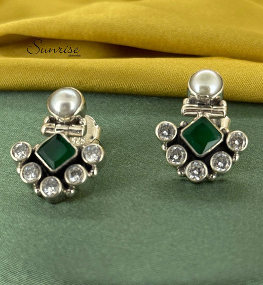 GREEN STONE EARRINGS