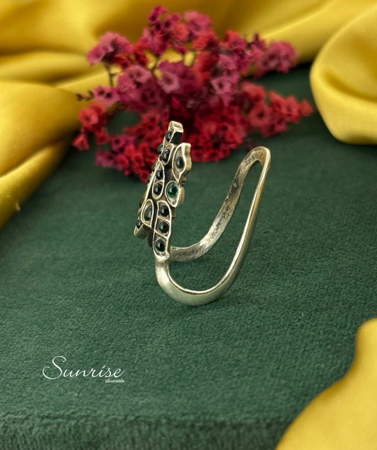 ANTIQUE GREEN VANKI RING