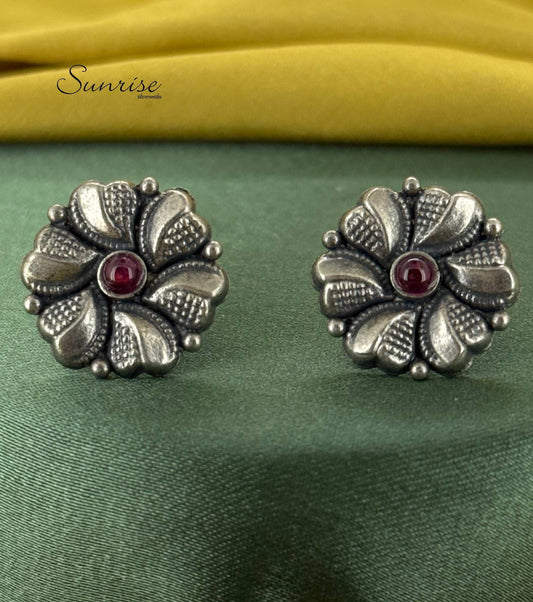 OXIDISED STUDS