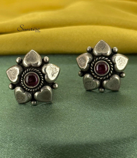HEART OXIDISED STUDS