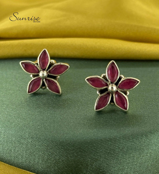 FLORAL OXI STUDS