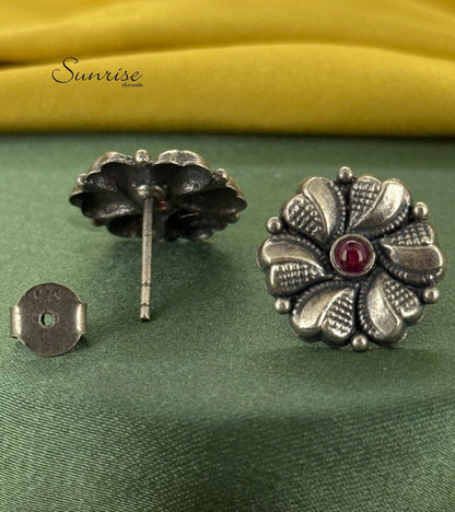 OXIDISED STUDS