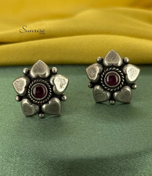 HEART OXIDISED STUDS
