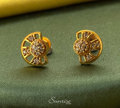 TRENDY STUDS