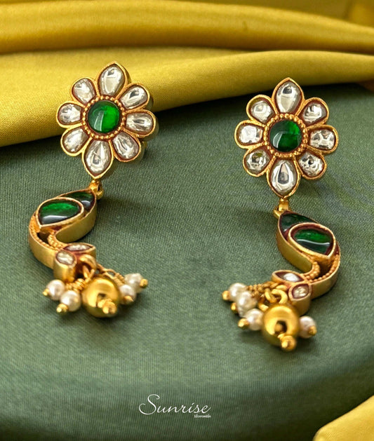 FLORAL HANGING EARRINGS