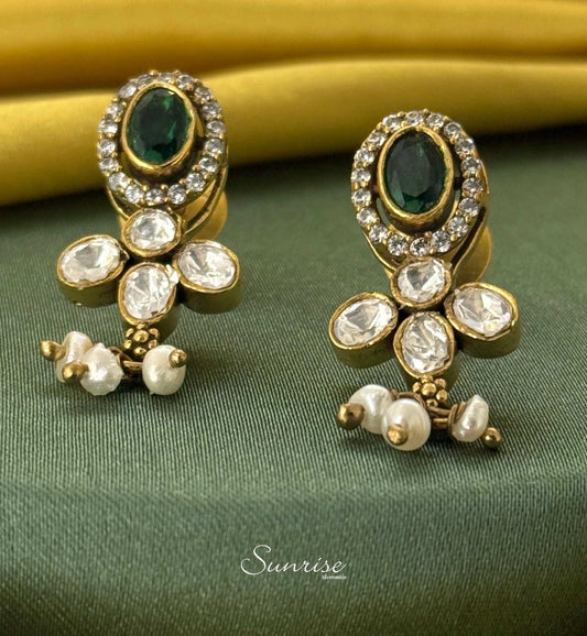 VICTORIAN GREEN STONE  STUDS
