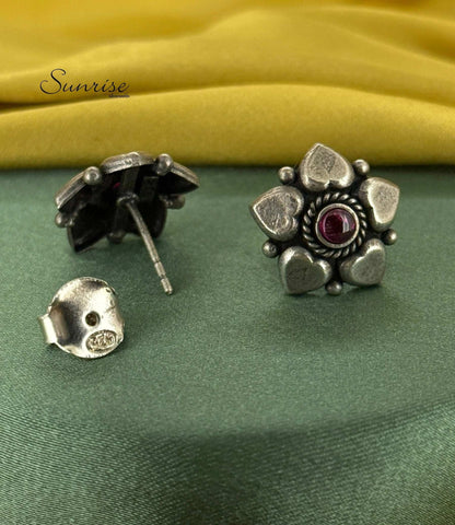 HEART OXIDISED STUDS