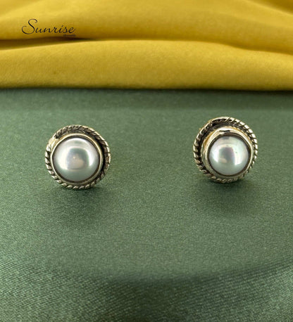 PEARL  STUDS
