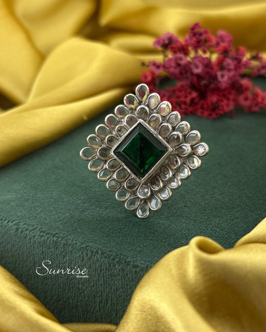 FANCY GREEN STONE RING