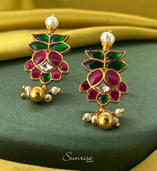 KUNDAN STUDS