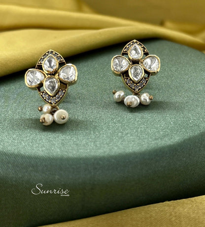 MOISSANITE STUD