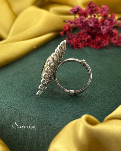 FANCY GREEN STONE RING