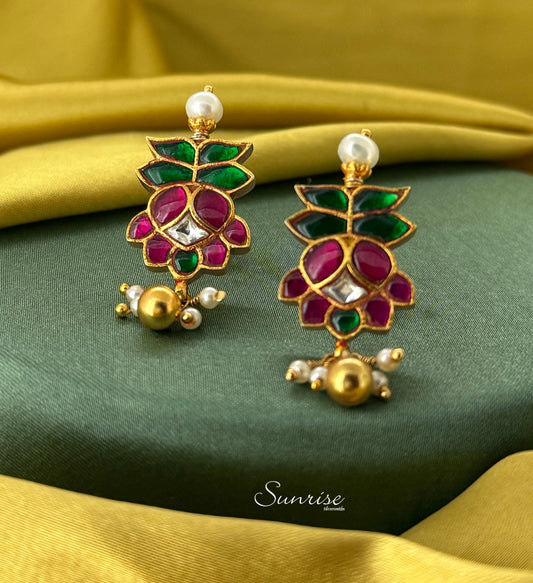 KUNDAN STUDS