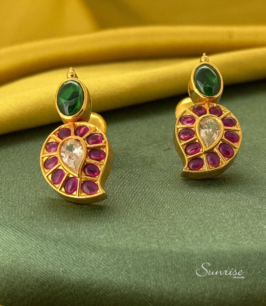 MANGO STUDS