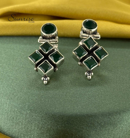GREEN ONYX EARRINGS