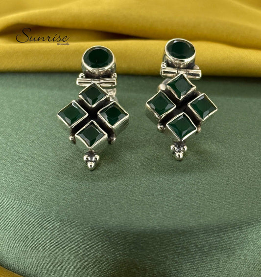 GREEN ONYX EARRINGS