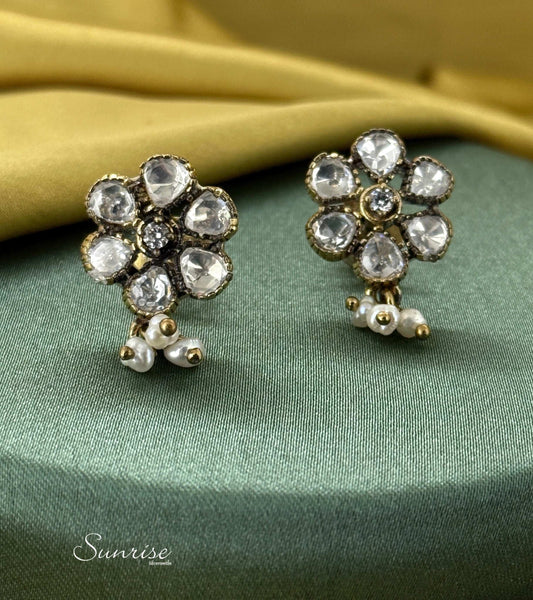 MOISSANITE STUDS