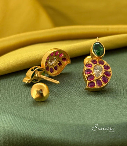 MANGO STUDS