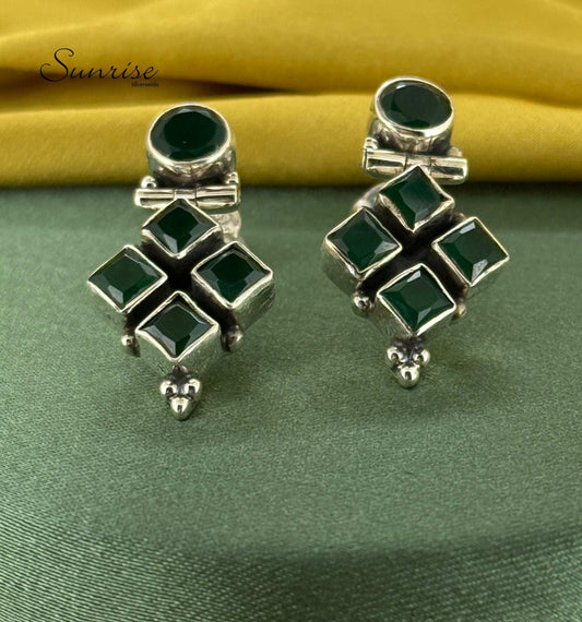 GREEN ONYX EARRINGS
