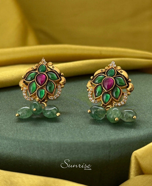 GREEN LEAF STUDS