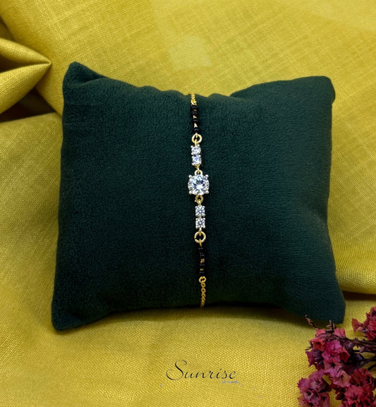 BLACK BEAD  BRACELET