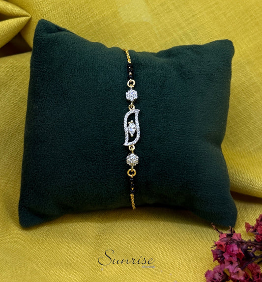 BLACK BEAD  BRACELET