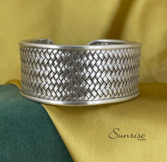 SILVER BRAIDED CUFF