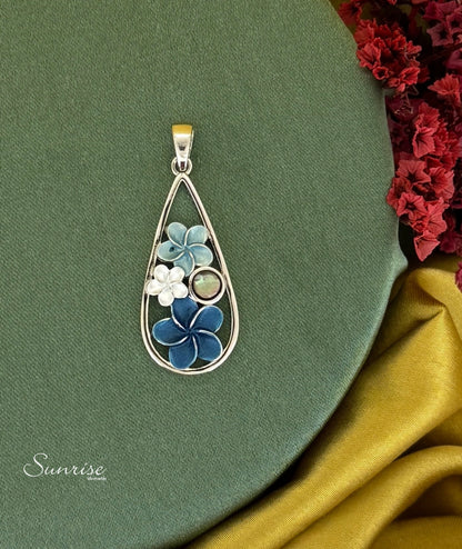 FLORAL PENDANT SET