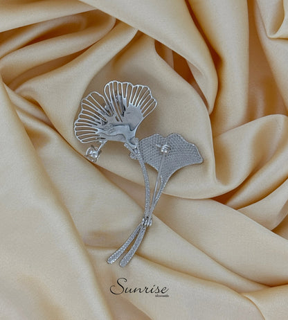 FLOWER BROOCH