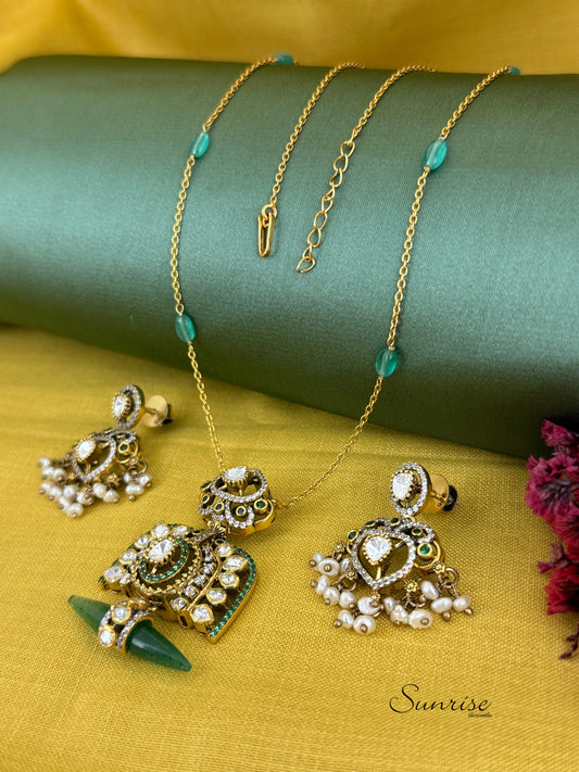 VICTORIAN TRENDY  PENDANTS SET