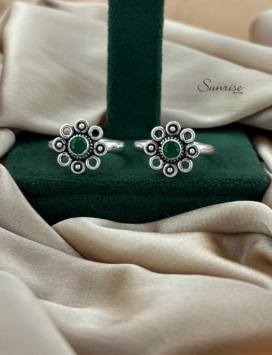 FLORAL TOE RINGS