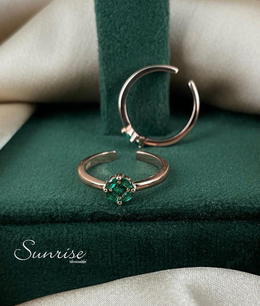 GREEN STONE ROSE GOLD TOE RINGS