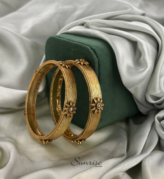 FLOWER FUSION BANGLES
