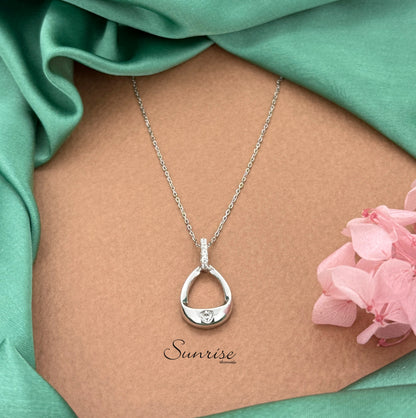 TEARDROP PENDANT NECKLACE