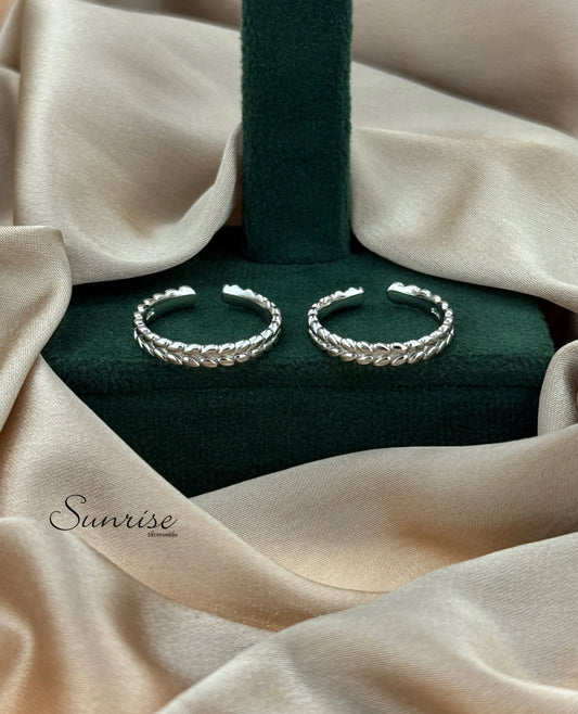 FANCY TOE RINGS