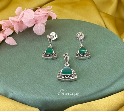 MARCASITE GREEN PENDANT SET