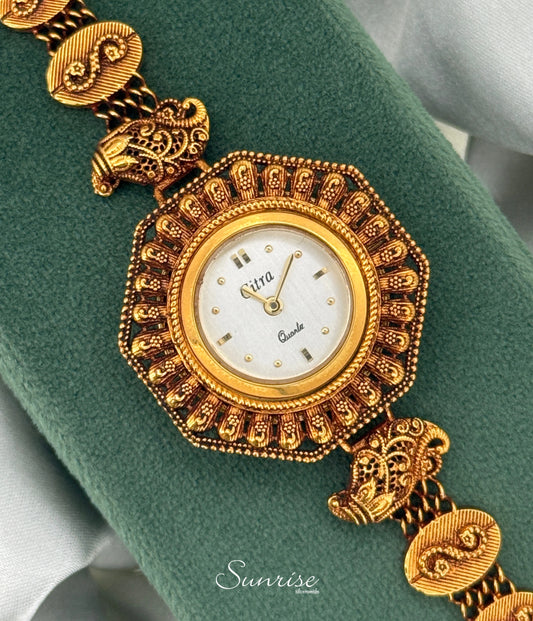 CLASSIC ANTIQUE WATCH