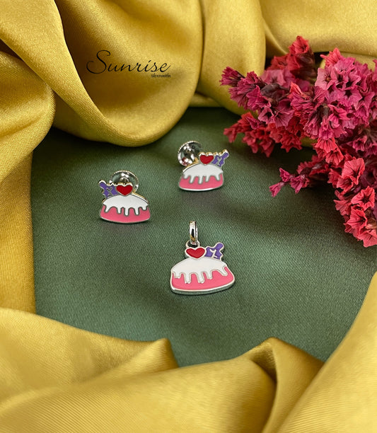 CAKE ENAMEL PENDANT SET