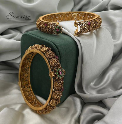 ANTIQUE  BANGLES