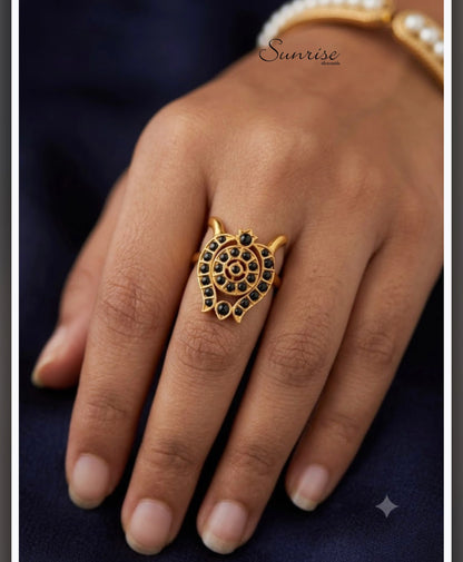 KAMALA  VANKI FINGER RING