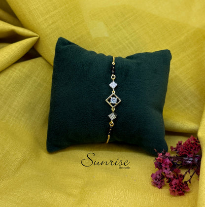 BLACK BEAD BRACELET