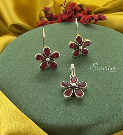 CUT STONE FLORAL PENDANT SET